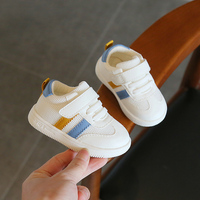 Chaussures pour enfants garçons et filles, baskets de sport en maille tricotée, légères, respirantes, à fermeture auto-agrippante, pour la course et la marche, avec soutien de la voûte plantaire