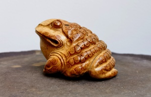 Patrimonio culturale immateriale dell'arte di intaglio del bambù fatto a mano: Rospo dei soldi a tre zampe - Product Image 3
