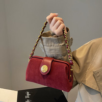 Découvrez aujourd'hui nos sacs à main de luxe pour femmes, sacs à main de créateurs et sacs à main haut de gamme pour femmes de marques de prestige.