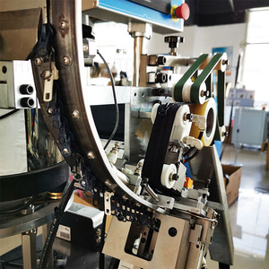 Deslizador <span class=keywords><strong>de</strong></span> cremallera automático <span class=keywords><strong>de</strong></span> nailon, máquina <span class=keywords><strong>de</strong></span> montaje para <span class=keywords><strong>ropa</strong></span>, fabricación <span class=keywords><strong>de</strong></span> cremallera - Product Image 2