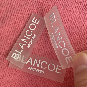 Etichetta ecologica del logo della gomma del Silicone, etichetta trasparente del logo del PVC <span class=keywords><strong>per</strong></span> l'indumento - Product Image 2
