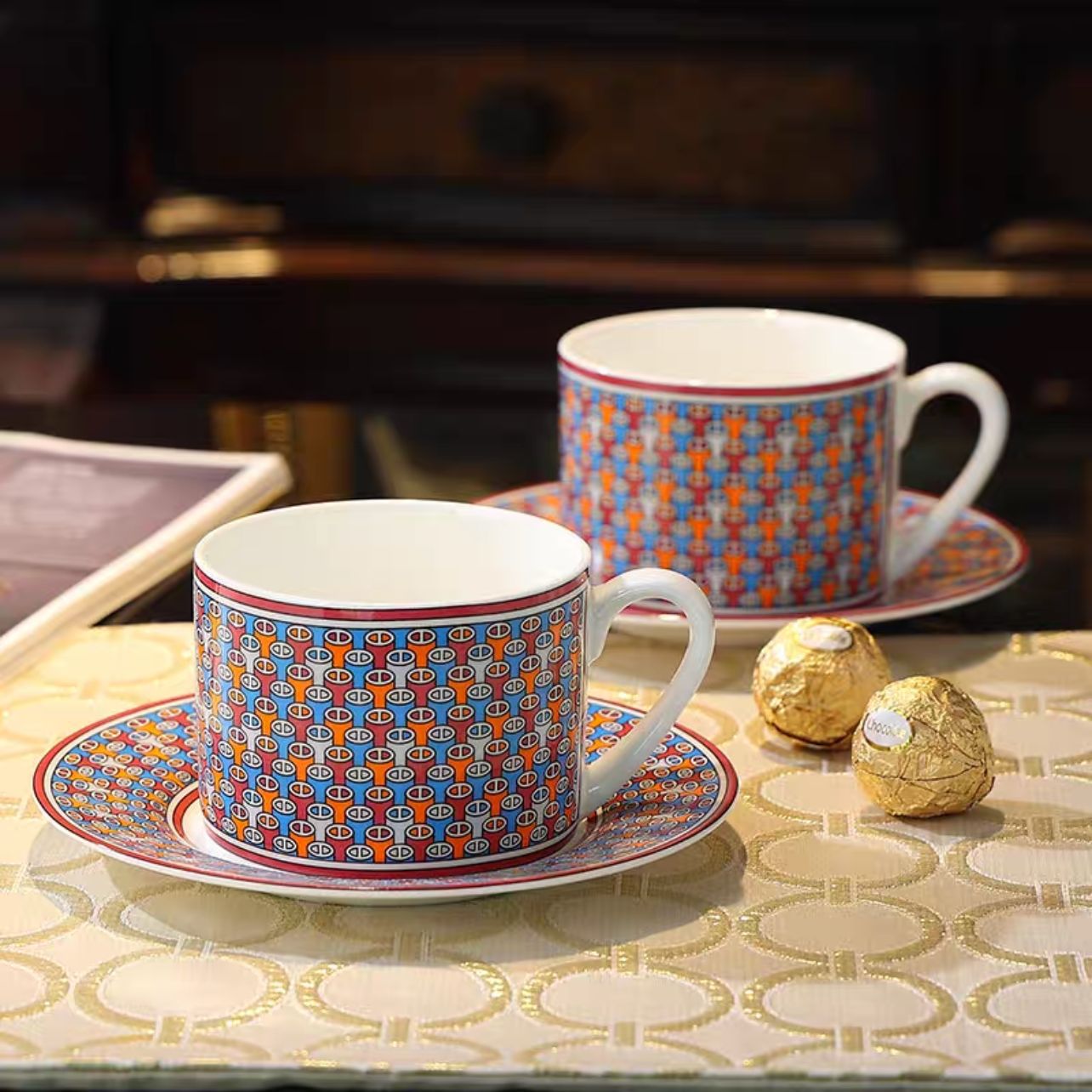 colorful,2 cups and 2 saucers