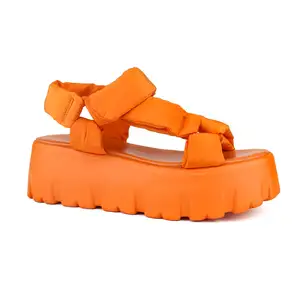 Hete Verkoop Moderne Dikke Zolen Echte Zachte Leren Hoge Hak Plateau Vrouwen Sandalen Luxe Glijbanen Sweet Vrouwen Slippers