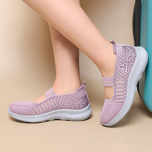Los fabricantes entregan al por mayor zapatos casuales ligeros transpirables originales personalizados para mujeres zapatos para caminar tejidos voladores para mujeres - Product Image 4