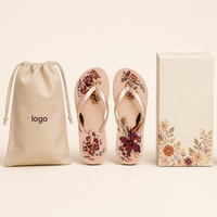 Tongs à motif floral tendance pour femme, idéales pour la plage et l'extérieur, personnalisables, vente en gros