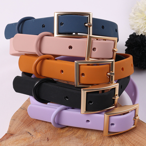 Großhandel Gummi-Hundehalsband einstellbar 7 Farben auf Lager gemischte Farben luxuriös langlebig wasserdicht PVC beschichtetes Hundehalsband - Product Image 1