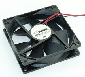 Hochwertiger 12V DC Lüfter - Product Image 1