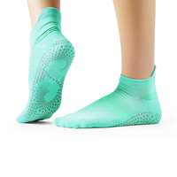 Chaussettes de yoga Pilates Grip pour femmes Chaussettes athlétiques de ballet antidérapantes Cheville haute Techniques tricotées Bas de manchette personnalisable numérique