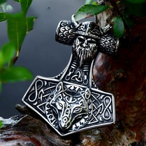 Colgante de Joyería Vikinga de Acero Inoxidable al por Mayor para Hombre, Chapado en Oro con Patrón Numérico, para Regalos de Fiesta o para Niños - Product Image 1