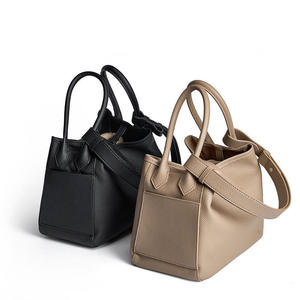 กระเป๋าถือหนังวัวแท้ AndoBag สำหรับผู้หญิง กระเป๋าทรงถังแฟชั่น พกพาสะดวก ใช้สะพายไหล่หรือสะพายข้าง รุ่น 2271 - Product Image 6