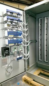 Paneles de Distribución Eléctrica Inteligentes UL 891 1200A para Fábricas y Almacenes - Product Image 3