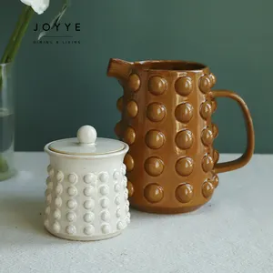 JOYYE 1200毫升复古棕色凹陷点饮用凉水罐陶瓷活性釉定制冷水水罐罐