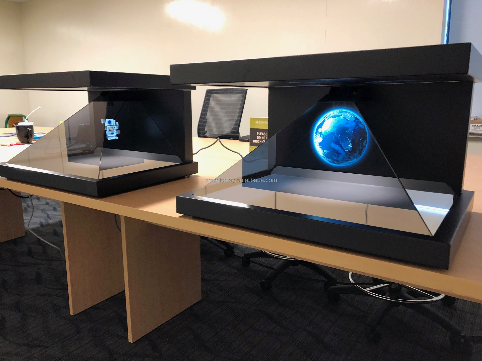 270度42インチ3Dホログラムディスプレイショーケースホログラフィック