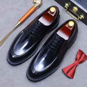 Zapatos de vestir de cuero brillante de lujo para hombre, con punta en pico, diseño de diseñador, ideales para fiestas o para el trabajo diario. - Product Image 3