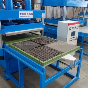 OULI Machine de pressage de carreaux de sol en caoutchouc de nouvelle conception Machines de pressage de <span class=keywords><strong>tapis</strong></span> Machine de vulcanisation de <span class=keywords><strong>tapis</strong></span> en caoutchouc à partir de miettes de pneus usagées - Product Image 2