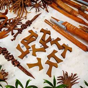 Pendentif Croix 23x32mm pour la fabrication de bijoux, cadeau religieux, collier avec artisanat en bois, boîtes en bois et enseignes murales - Product Image 2