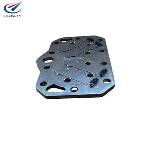 <span class=keywords><strong>Placa</strong></span> de válvula de compresor Bitzer <span class=keywords><strong>Universal</strong></span> modelo F400 4NFCY 4PFCY 6NFCY nueva condición <span class=keywords><strong>para</strong></span> piezas de <span class=keywords><strong>aire</strong></span> <span class=keywords><strong>acondicionado</strong></span> de autobús - Product Image 3