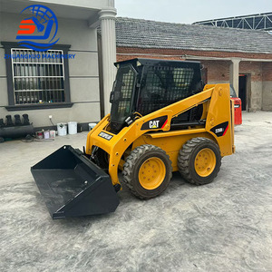 Chargeuse compacte sur pneus Caterpillar CAT 226B3 d'occasion, 2,5 tonnes, système d'attache rapide, multifonctionnelle, petite chargeuse compacte - Product Image 2