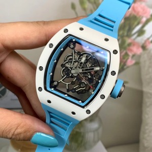 Reloj de Lujo de Alta Calidad con Tourbillon en Forma de Tonneau, Esqueleto 055, Estilo RM, Cerámica, Fibra de Carbono, Mecánico, Correa de Goma - Product Image 2
