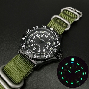 Montres à quartz en alliage multifonctionnelles avec logo personnalisé OEM <span class=keywords><strong>Montre</strong></span>-bracelet lumineuse d'extérieur étanche pour hommes <span class=keywords><strong>Montre</strong></span> de terrain en gros en tissu - Product Image 2