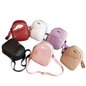 กระเป๋าสะพายข้างแฟชั่นสำหรับผู้หญิง ลดราคาพิเศษ แบบสะพายไหล่เดียว - Product Image 1