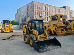 รถตักล้อยาง Caterpillar 246D มือสองจากอเมริกา สภาพดี รถตักขนาดเล็ก CAT พร้อมบุ้งกี๋มาตรฐาน - Product Image 1