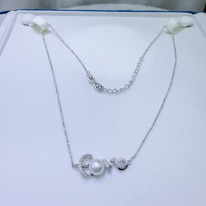 Colgante de Plata Pura con Perla de Agua Dulce Natural de 7.5-8mm, Diseño de Lujo, Perla de Agua Dulce Impecable de 7.5-8mm - Product Image 4