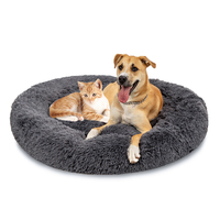 Vente en gros de luxe lavable de designer imperméable à l'eau calmant peluche pour chat animal de compagnie donut chiens lits pour chiens