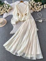 Ensemble de robe de style français pour femmes, haut à col carré orné de perles et de fleurs en trois dimensions, jupe longue, ensemble deux pièces, robe de soirée