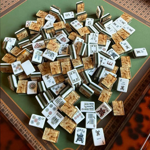 อเมริกันคลาสสิค ชุดไพ่นกกระจอกแบบพกพา 160 ชิ้น ลายเม็ดหินอ่อน อะคริลิค สำหรับผู้เล่น 4 คน - Product Image 5