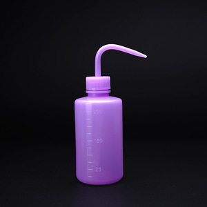 Botella de limpieza para extensiones de pestañas O'Kayme de 250 ml, de plástico reutilizable con boquilla curva para maquillaje y riego de plantas suculentas - Product Image 2