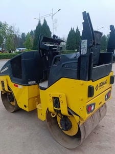 2024 yepyeni BOMAG BW120AD Mini yol silindiri ile yüksek kalite 5 Ton 22.9kw yeni kuengine Motor motoru çift davul Tandem silindir - Product Image 6