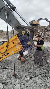 Martillo Hidráulico SOOSAN Sb 151 Tipo Caja, Nuevo Motor, para Excavadoras de 40-55 Toneladas, Certificado para Demolición, 1 Año de Garantía, Video - Product Image 6