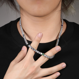 Collier de chaîne de tennis en zircon cubique avec des accents de <span class=keywords><strong>croix</strong></span> d'opale de gemme verte bleue et <span class=keywords><strong>rose</strong></span> en laiton pour femmes et hommes - Product Image 5