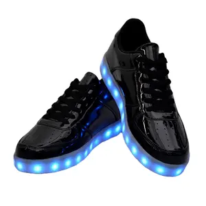 शीर्ष बिक्री चमक फैशन चमकदार जूते जूते यूएसबी चार्ज ऊपर प्रकाश का नेतृत्व किया