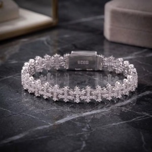 Pulsera de Diamantes Moissanite Ecológica KIVORA'S, Joyería Brillante para Mujer, para Bodas, Fiestas y Compromisos - Product Image 3