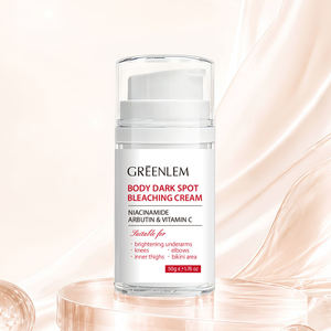 Crème hydratante et éclaircissante pour le corps avec formule nourrissante douce pour un soin unifiant et lissant du teint - Product Image 3