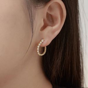 Boucles d'oreilles clous Dylam luxueuses en argent S925 avec zircone cubique 5A, forme géométrique en U, pour un look quotidien élégant - Product Image 2