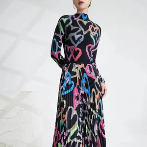最新时尚爱心印花设计拼布颜色加大码三宅百褶宽松透气两件套连衣裙