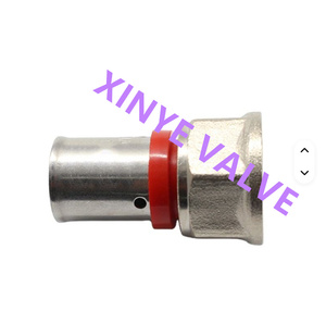 Tuyau composite <span class=keywords><strong>multicouche</strong></span> en aluminium pour boissons sanitaires 16mm X 1/2 \ ", filetage interne, transition OEM, presse à billes personnalisable - Product Image 1