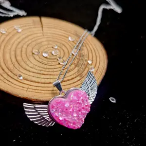 Grosir kalung kristal hati Mini alami kalung liontin hati kuarsa bening untuk perhiasan batu permata wanita