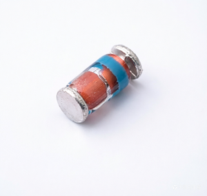 Composant de forme cylindrique spécialisé ZM4748A avec revêtement rouge et bleu - Product Image 1
