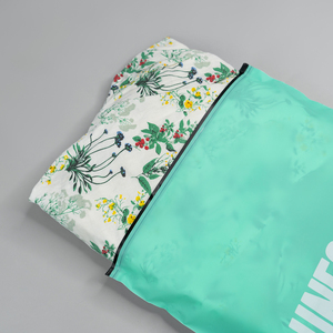 Bolsa de Polipropileno con Cierre Verde y Logotipo Impreso Personalizado, Bolsa de Plástico con Cierre para Ropa y Camisetas - Product Image 3