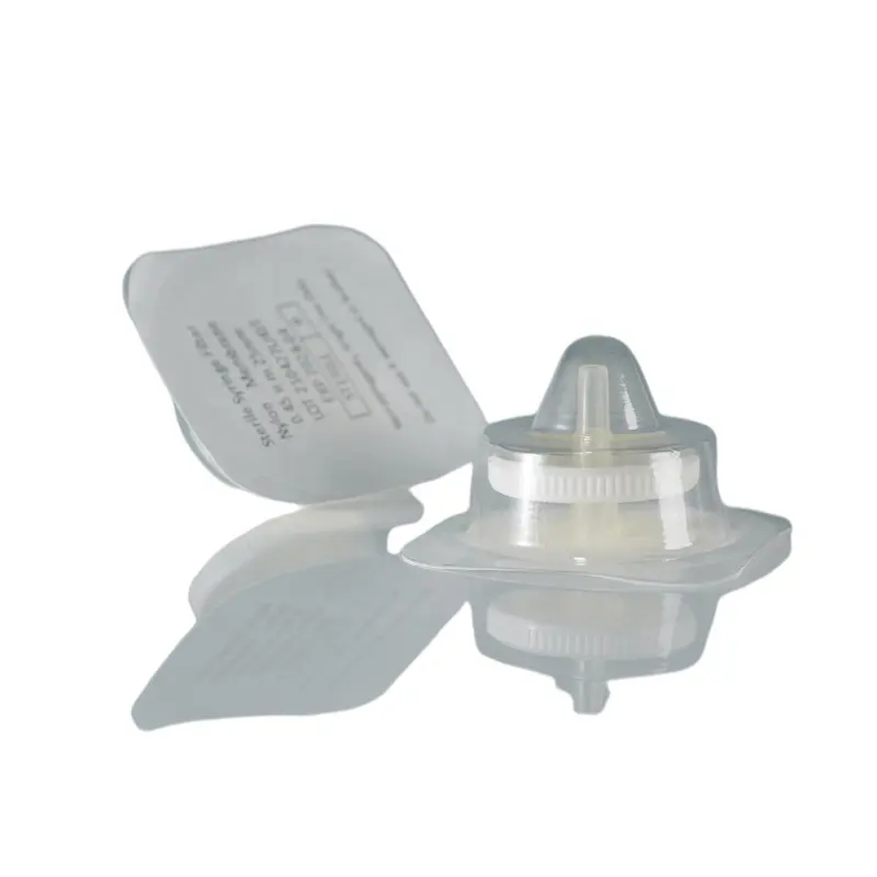 Diamètre jetable 13/25mm, taille des pores 0.22/0.45um Membrane en nylon Filtre à seringue stérile pour la filtration de l'eau