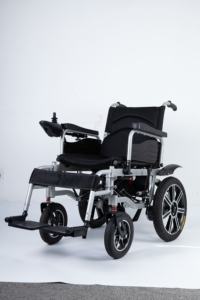 Fauteuil roulant électrique pliable, chaise de mobilité portable pour <span class=keywords><strong>personnes</strong></span> âgées avec télécommande, moteur puissant et <span class=keywords><strong>transport</strong></span> facile - Product Image 3