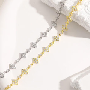 สร้อยข้อมือโมอิสซาไนต์ VVS1 สี D รับรองโดย GRA รูปใบโคลเวอร์สี่แฉก ปรับขนาดได้ ทอง 14K ชุบทองแดง สำหรับผู้หญิง - Product Image 2