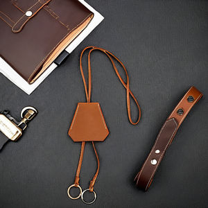 พวงกุญแจหนังวัวแท้แบบมีเชือกผูกสำหรับตกแต่งโลโก้ตามสั่ง - Product Image 3