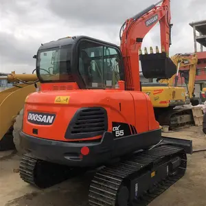 Lots of used Doosan DX55 mini excavators for sale Small 5 ton construction machinery