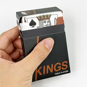 वयस्कों के लिए सिगरेट केस के साथ पोकर कार्ड गेम पेपर टेबल प्लेइंग कार्ड चलाने के लिए अनुकूलित डिज़ाइन विज्ञापन