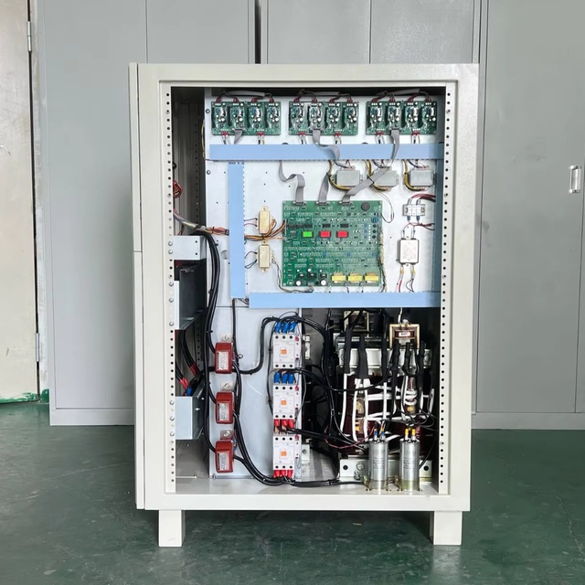 Manufacturer Low Frequency Industrial Online UPS 15KVA 3 Three Phase Pure Sine Wave 10KVA 30KVA 40KVA UPS Backup Power Supply